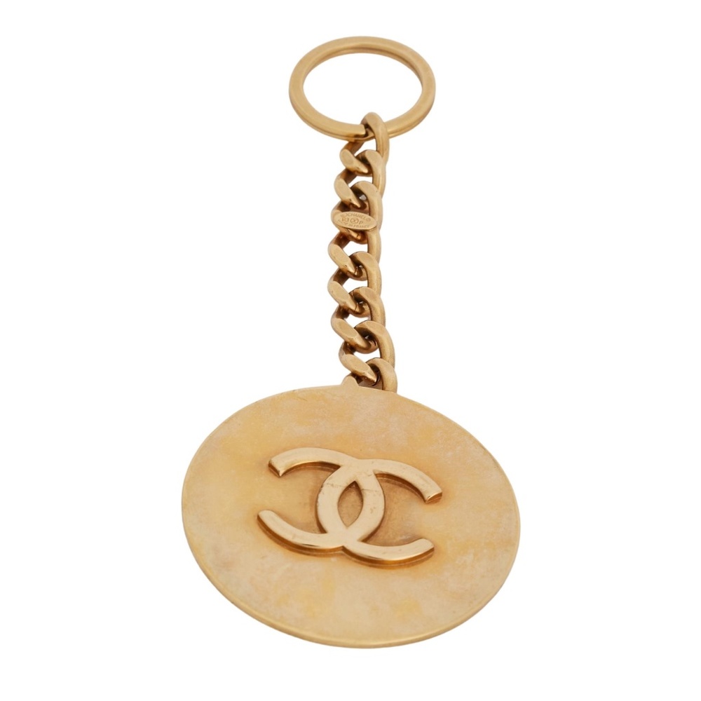 CHANEL VINTAGE CC GOLD TONE DANGLE KEY CHAIN (1993)